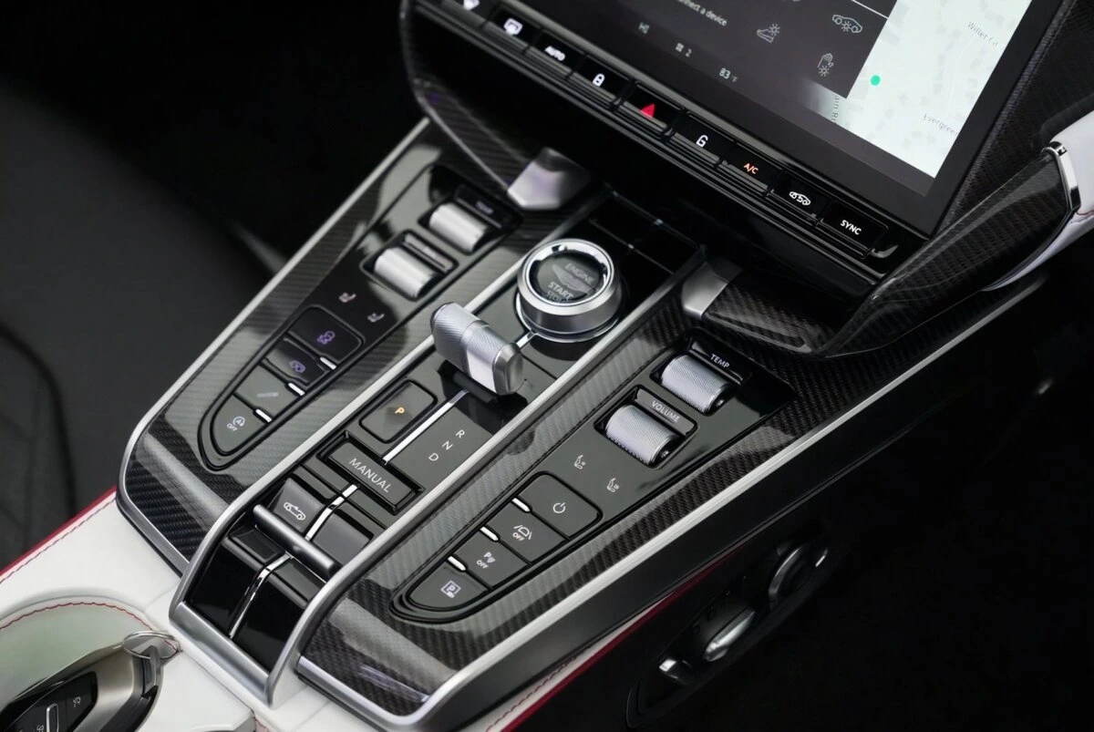 2026 Aston Martin Vanquish Base - Photo 46