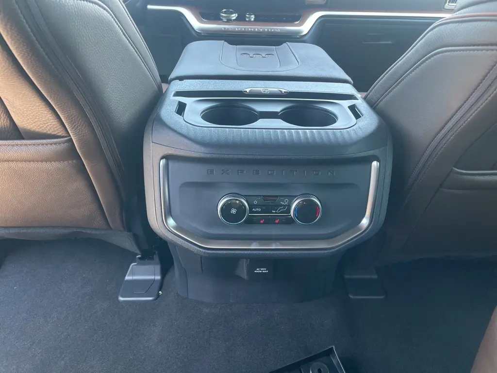 2025 Ford Expedition King Ranch photo 15