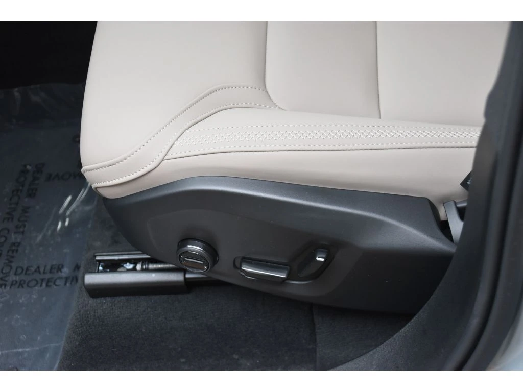 2026 Volvo - image 35