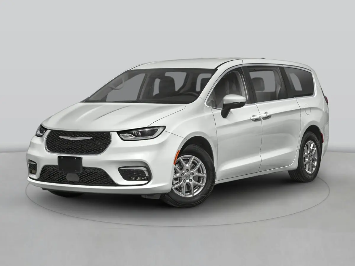 2024 Chrysler Pacifica Touring L's photo