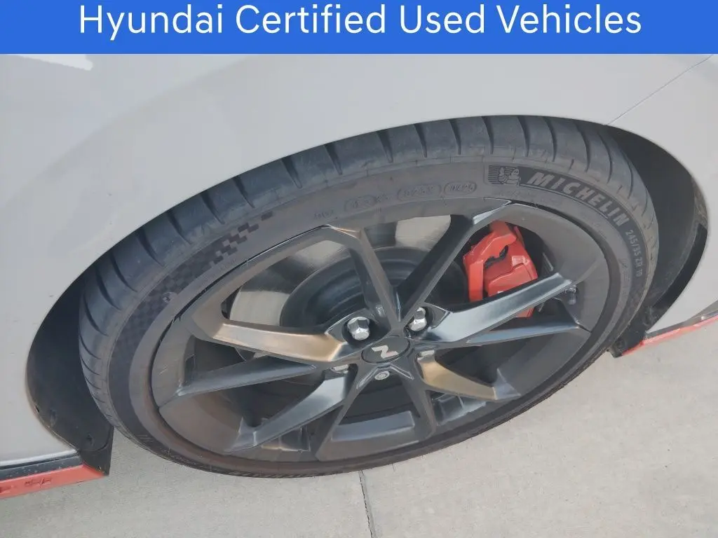 2025 Hyundai Elantra N Base photo 23