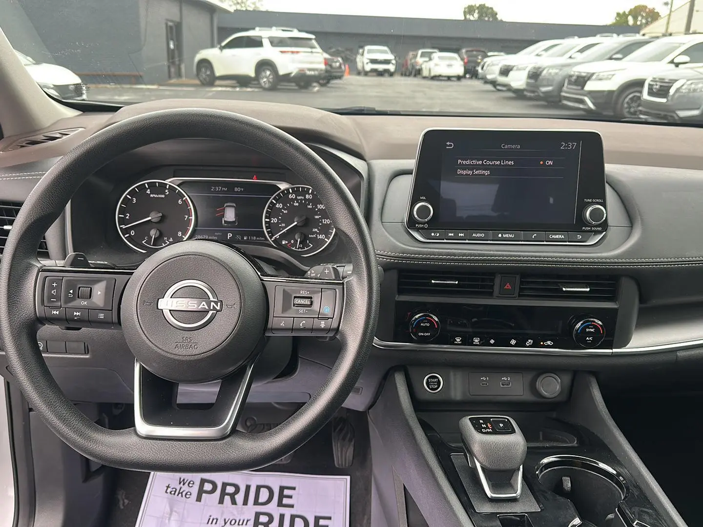 2023 Nissan Rogue SV photo 4