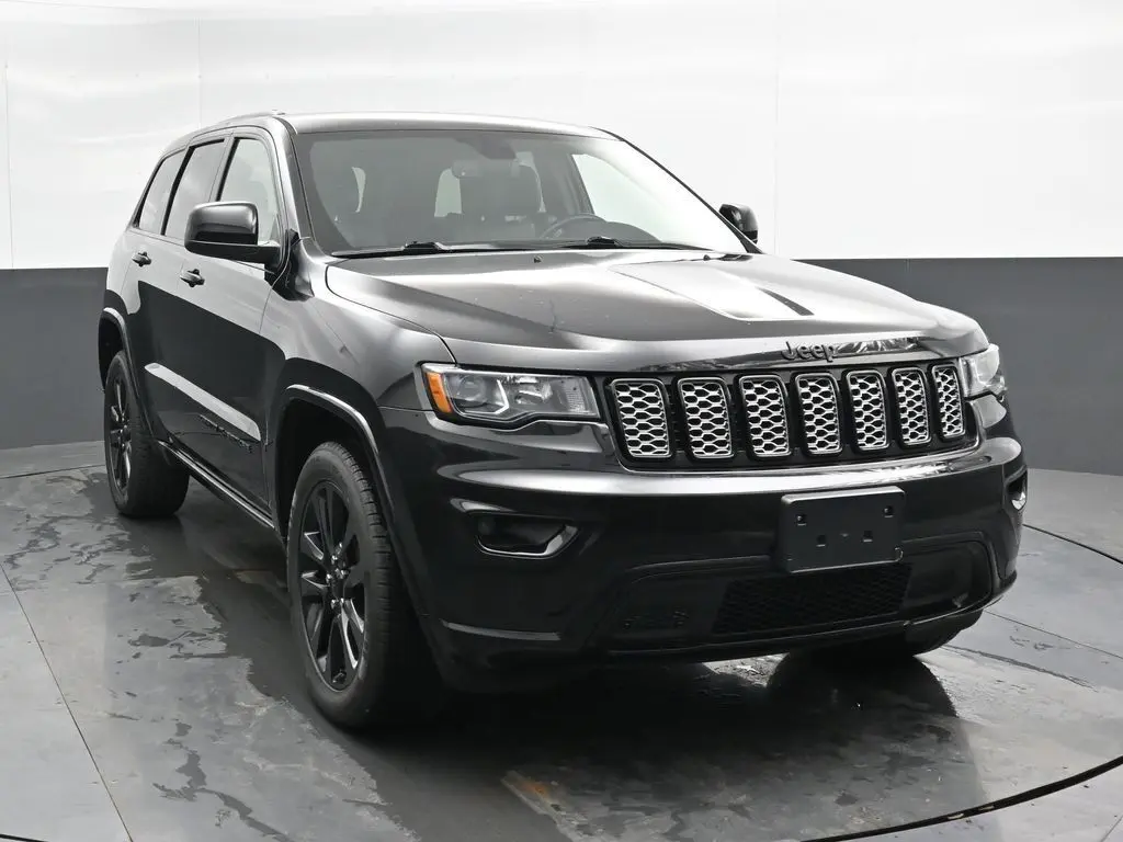 2019 Jeep Grand Cherokee Altitude photo 4