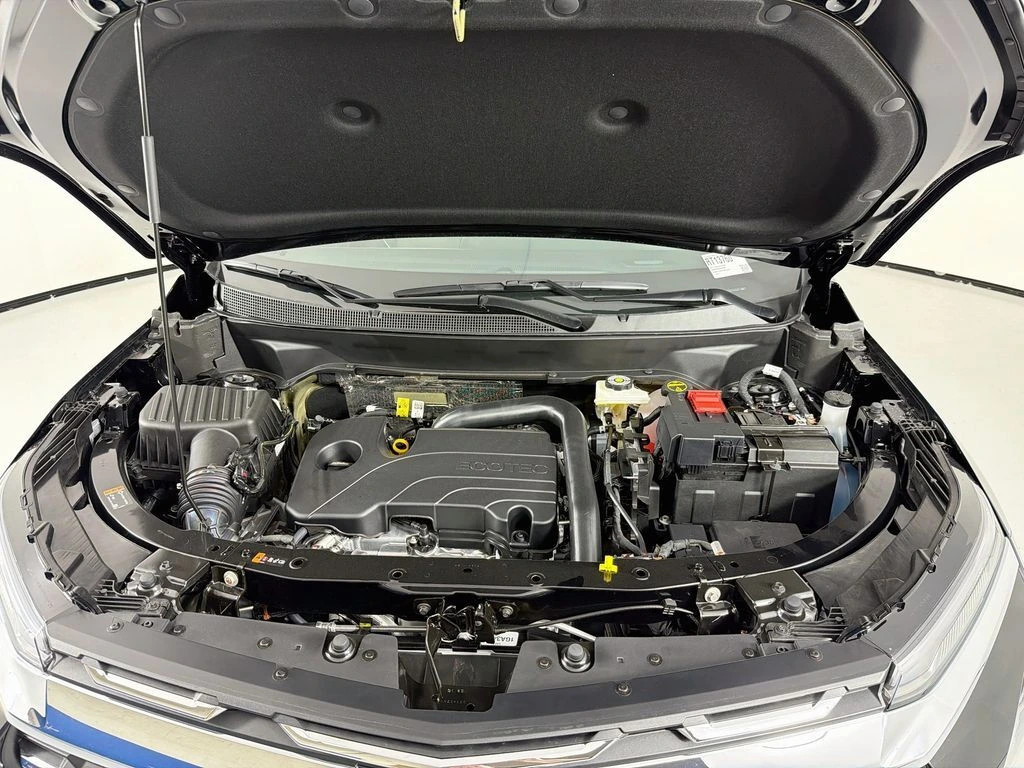 2027 Chevrolet Equinox LT - Photo 30
