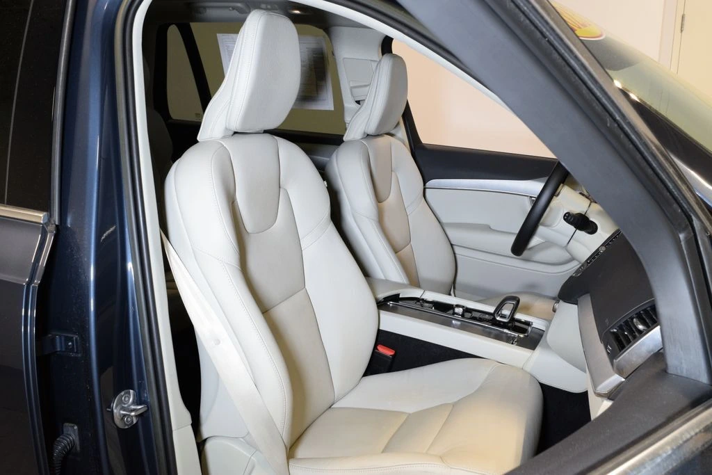 2023 Volvo XC90 Core - Photo 30