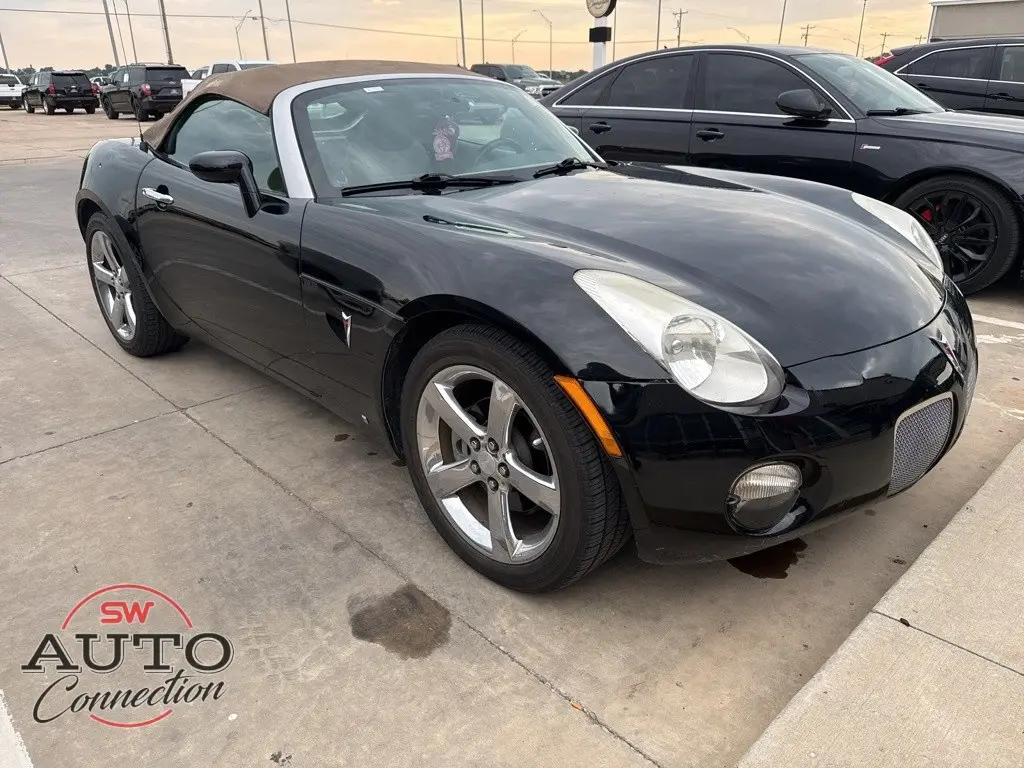 2007 Pontiac Solstice Base photo 3