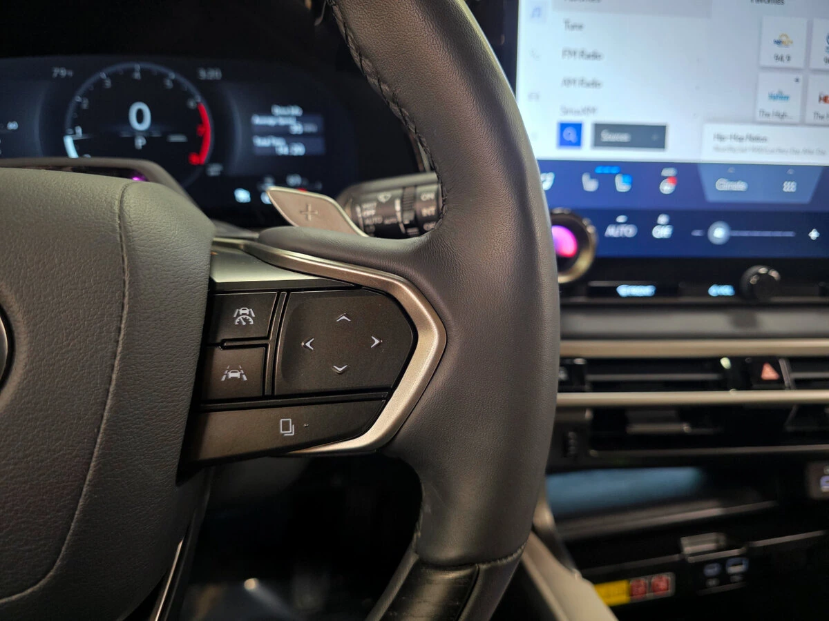 2025 Lexus RX 350 - Photo 21