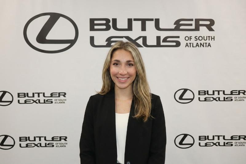 Lindsey  Marcus