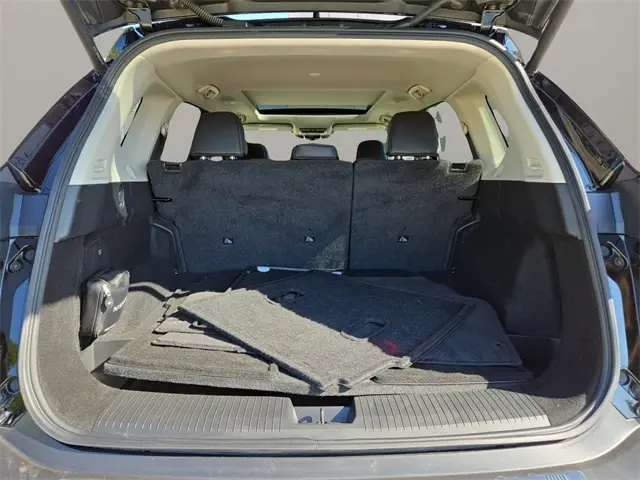 2023 Nissan Rogue SL photo 28