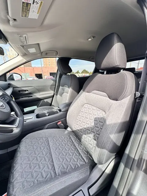 2026 Nissan Kicks SV photo 21