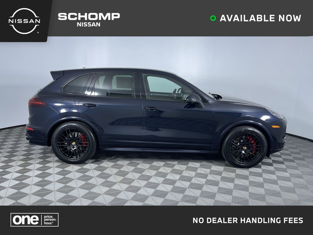 2016 Porsche Cayenne GTS