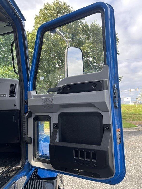 2023 Mack - image 37
