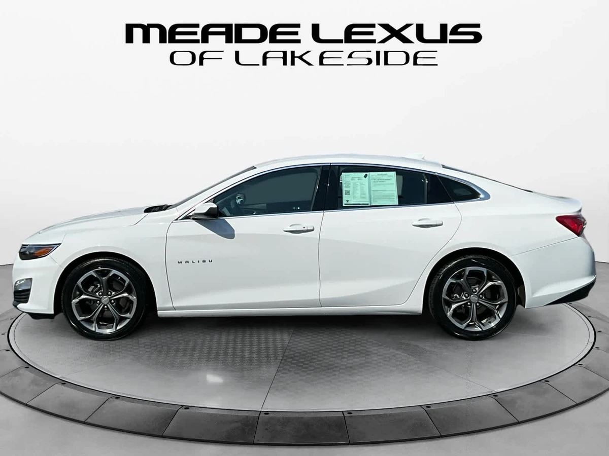 Used 2020 Chevrolet Malibu 1LT with VIN 1G1ZD5ST8LF144504 for sale in Utica, MI