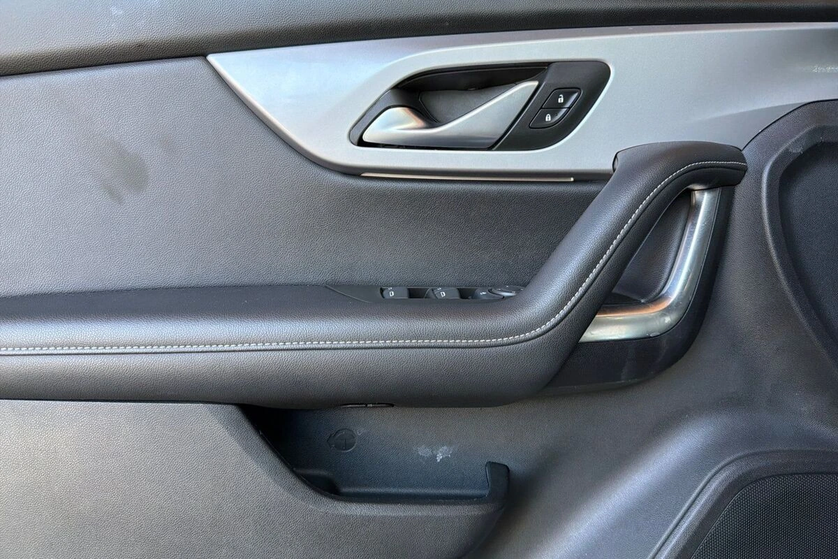 2025 Chevrolet Blazer 2LT - Photo 11