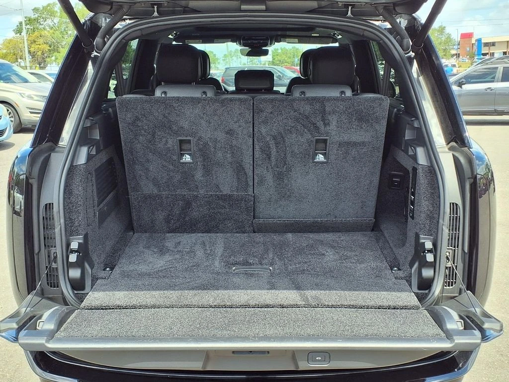 2025 Land Rover Range Rover SE - Photo 21