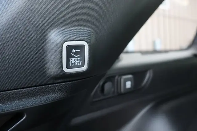 2025 Jeep Grand Cherokee Limited photo 29