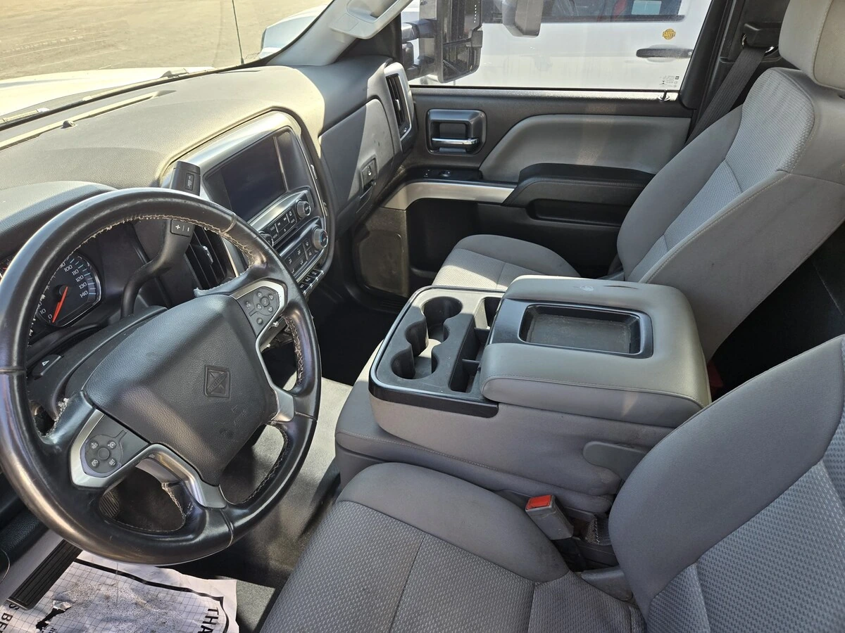 2022 International CV in Austin, IN — photo 8