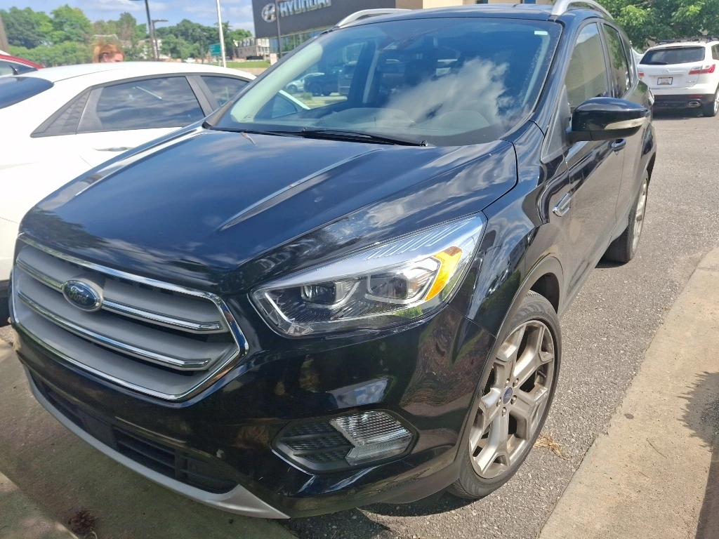 2019 Ford Escape Titanium's photo