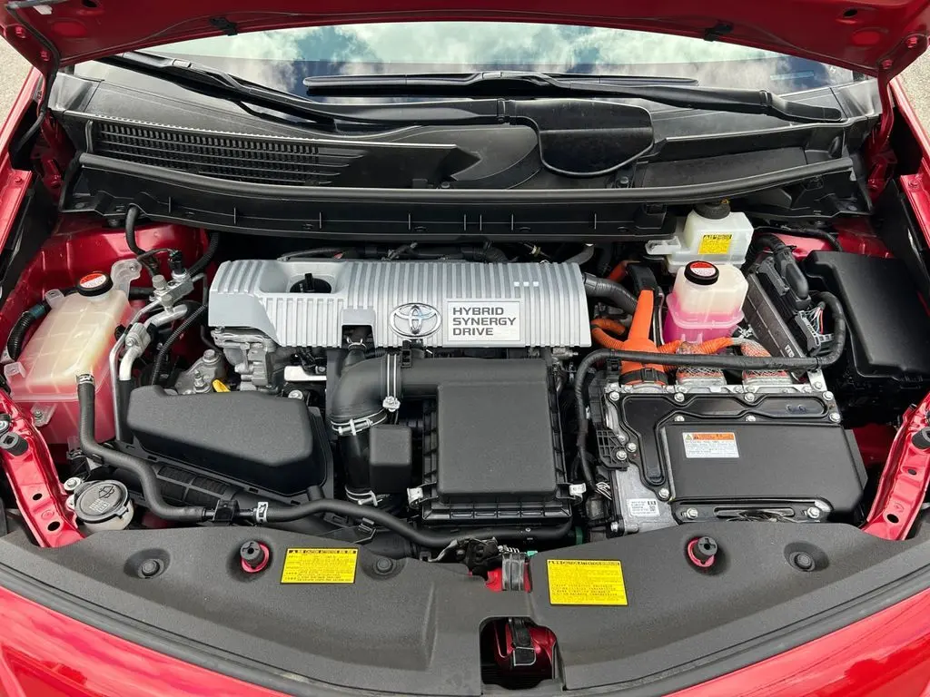 2014 Toyota Prius V Five photo 28