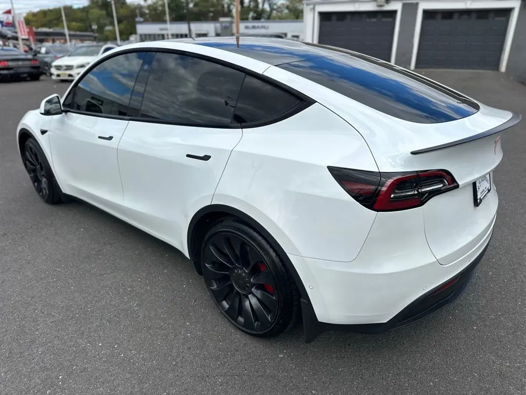 2022 Tesla Model Y Performance photo 3