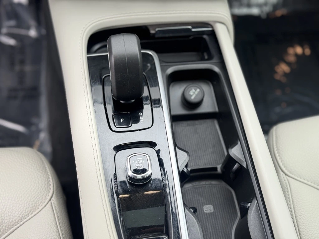 2024 Volvo - image 18