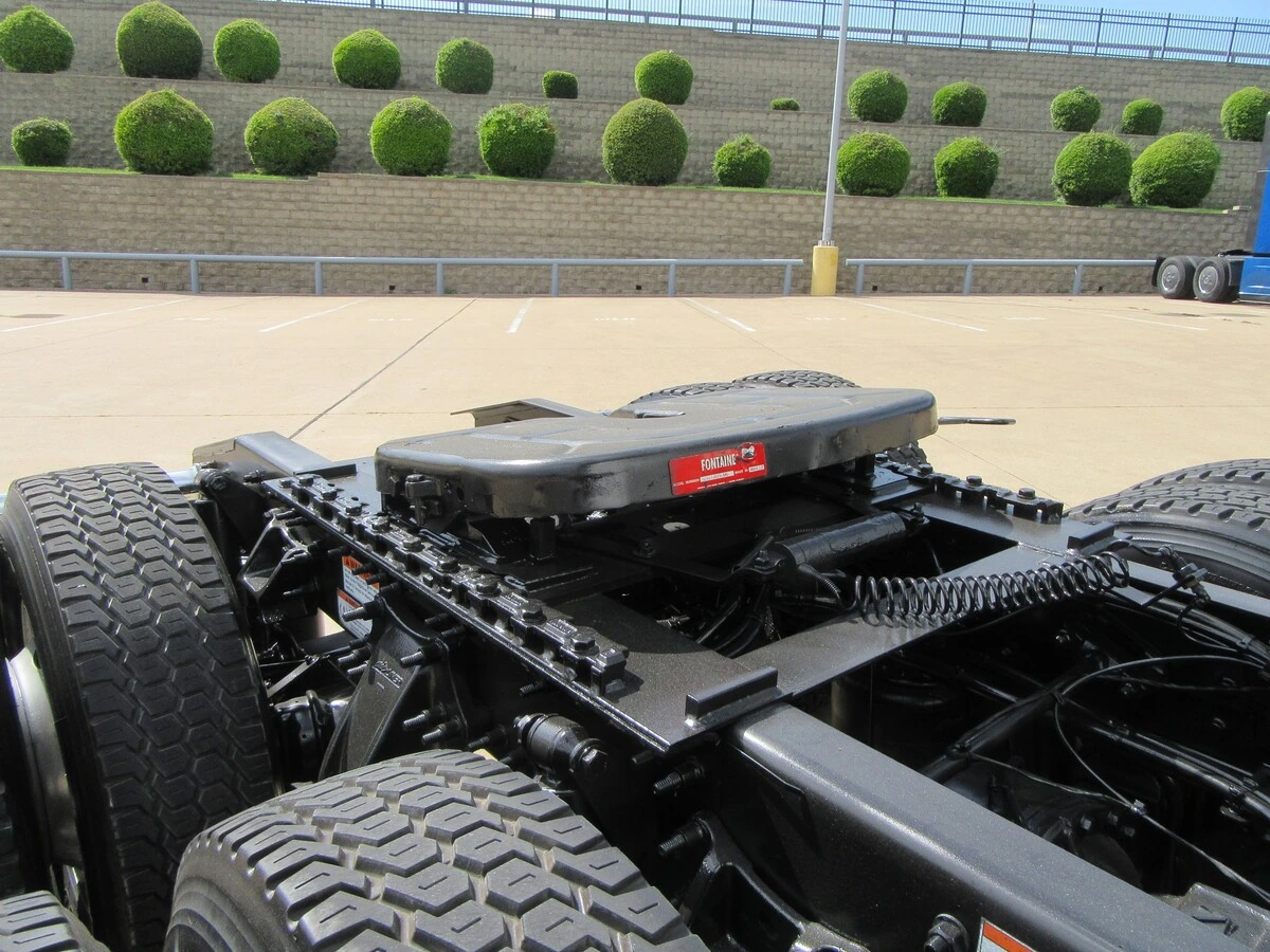 2025 Freightliner Cascadia - image 17