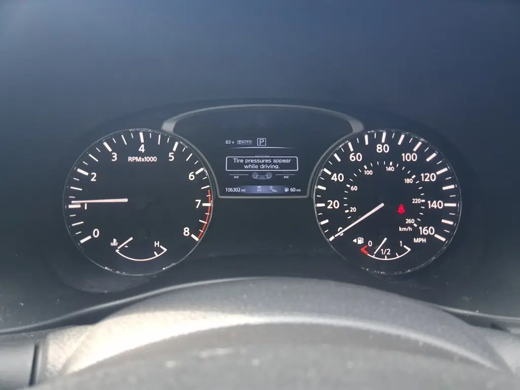 2018 Nissan Pathfinder SL photo 19