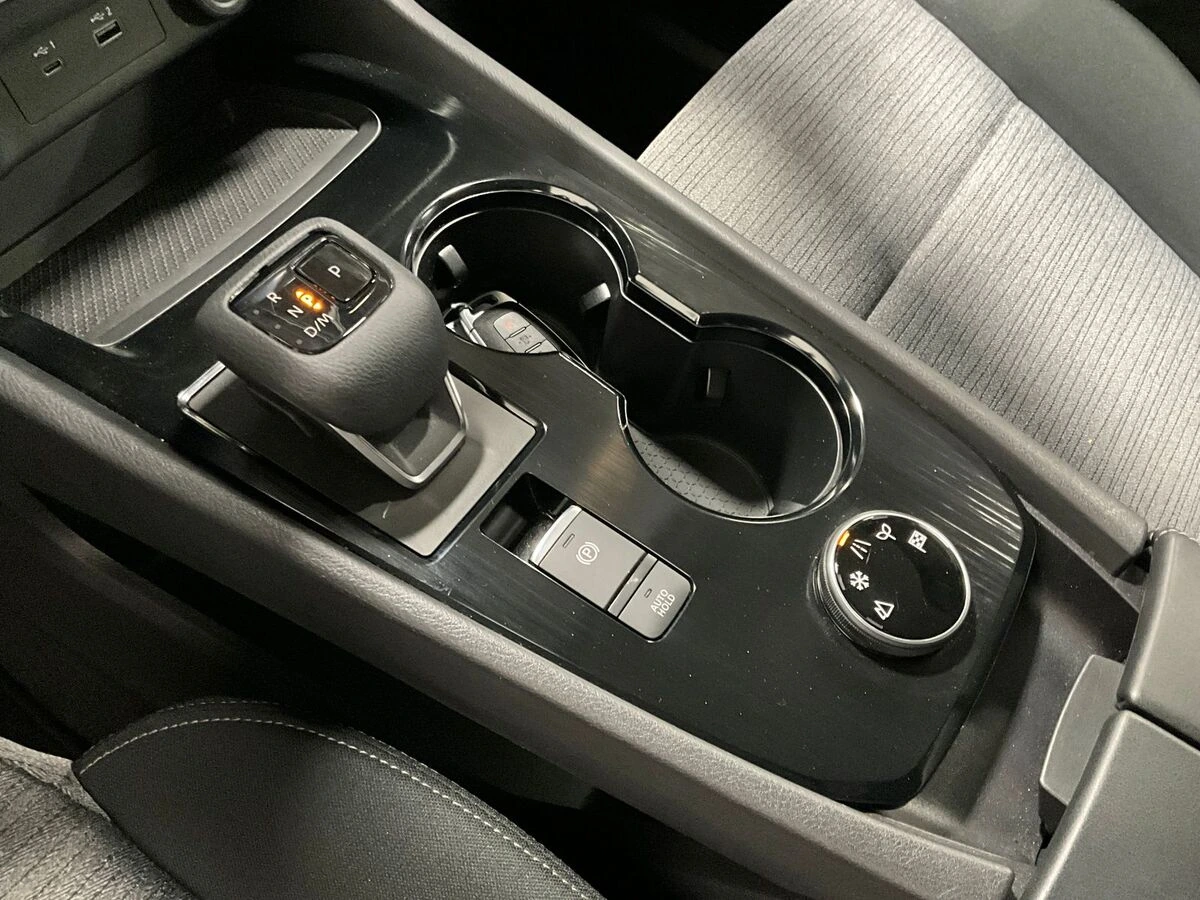 2023 Nissan Rogue SV - Photo 18