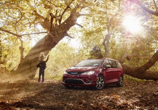 Chrysler Pacificas available in Grand Rapids, MI at Courtesy Chrysler Jeep Dodge Ram