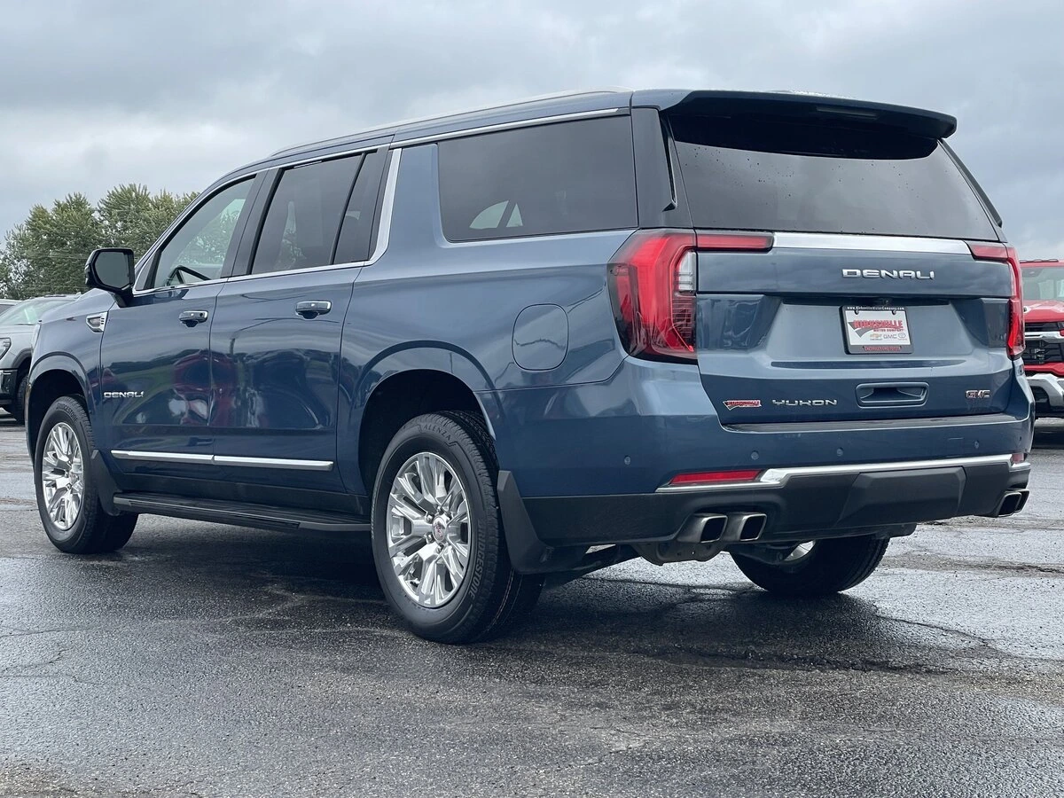 2025 GMC Yukon XL Denali - Photo 6