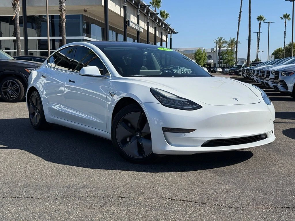 Pre-Owned 2019 Tesla® Model 3
Standard Range Plus Sedan