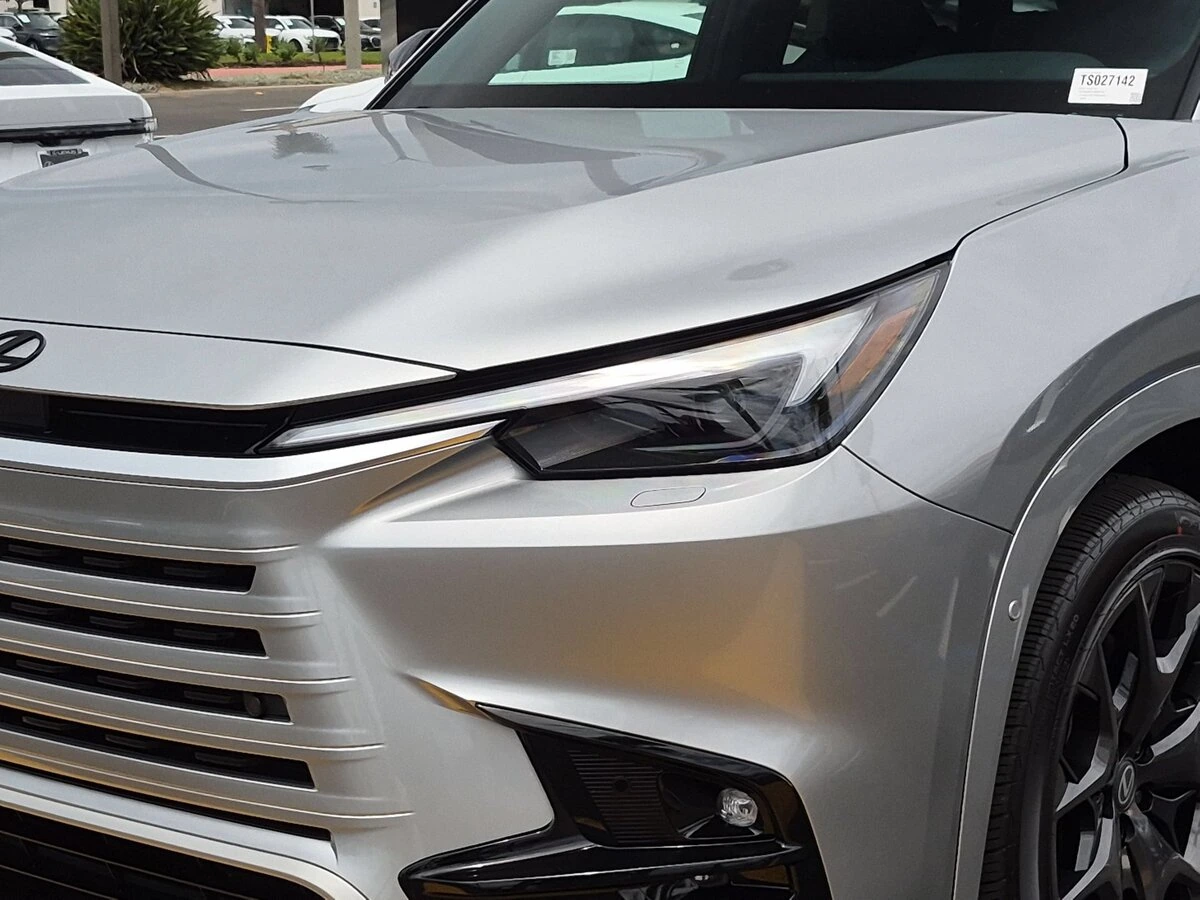 2026 Lexus TX 500h F-Sport Premium - Photo 10