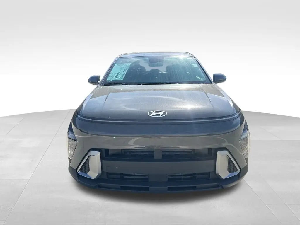 2026 Hyundai Kona SE photo 2