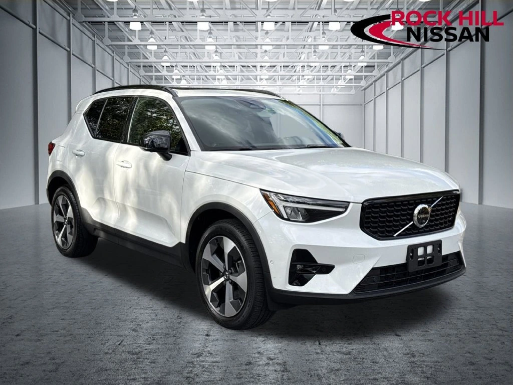 2023 Volvo XC40