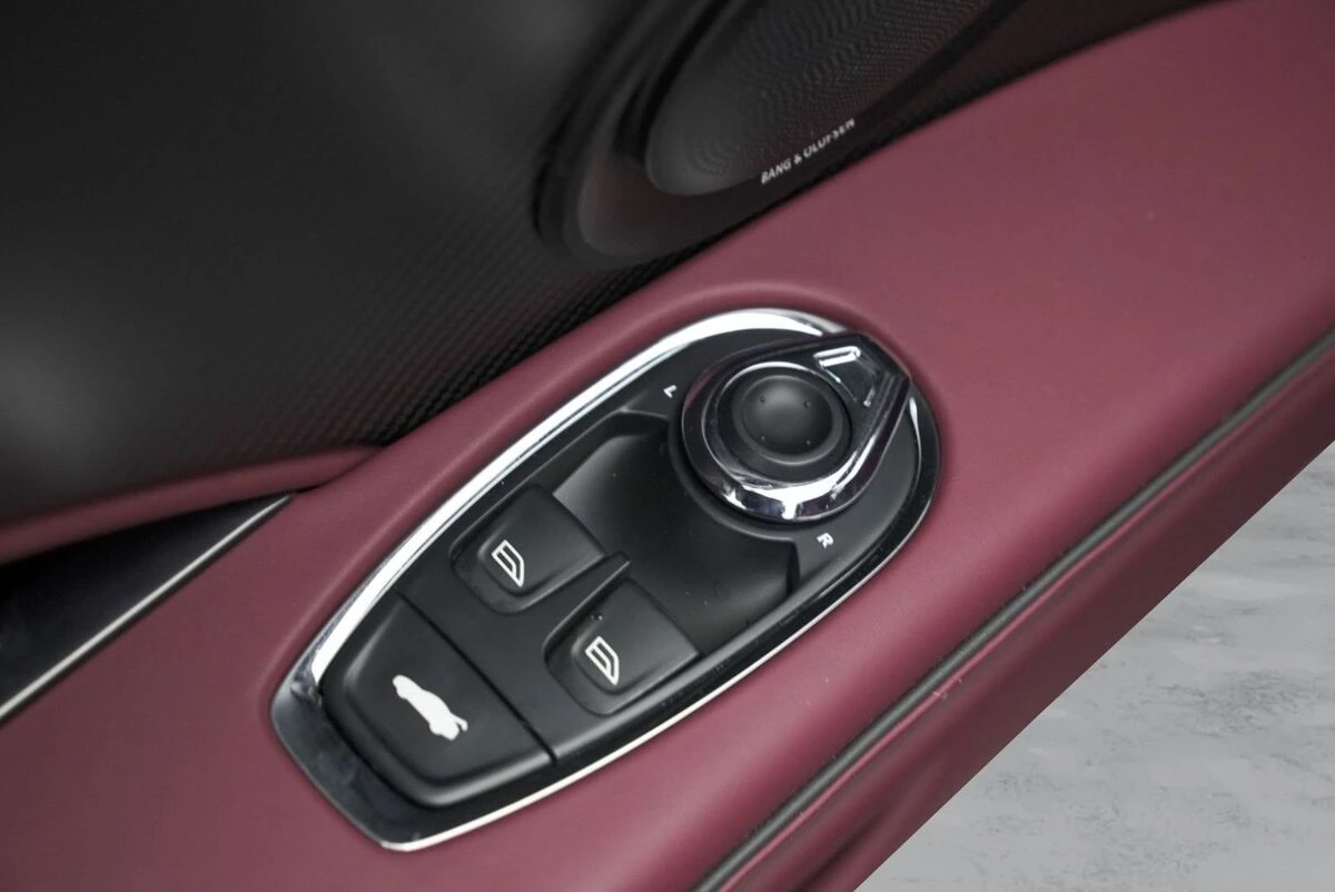 2023 Aston Martin DBS Base - Photo 25
