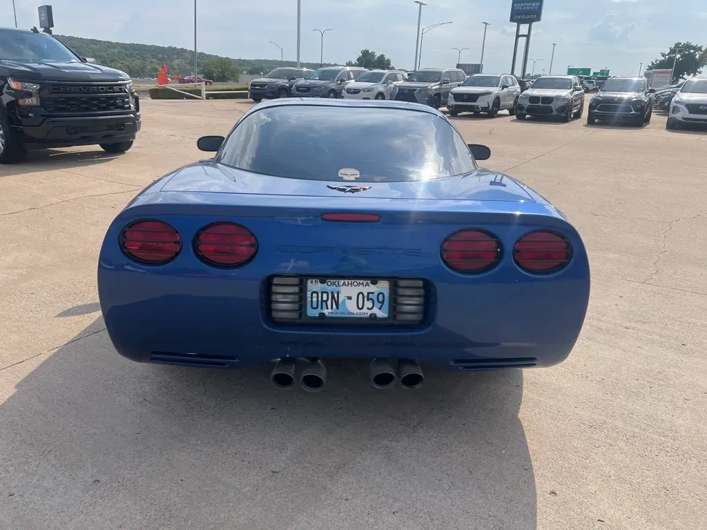 2002 Chevrolet Corvette Base photo 11