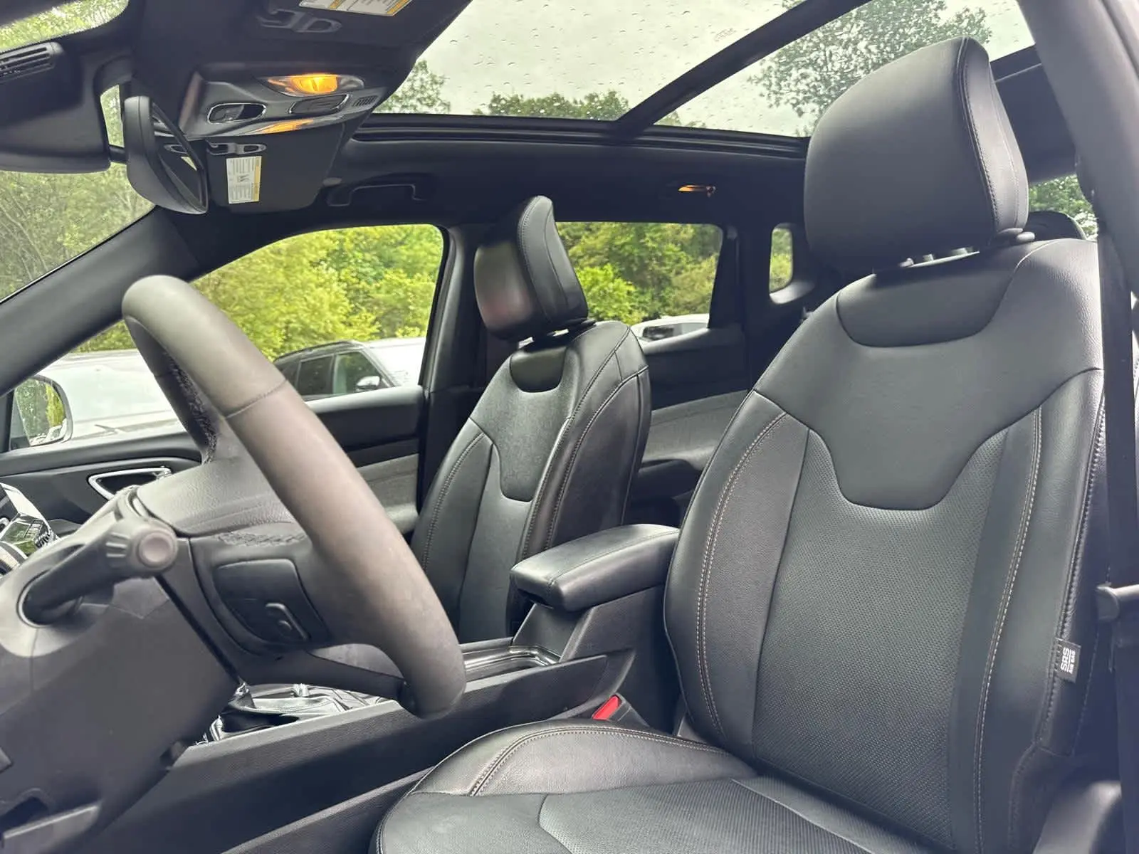 2023 Jeep Compass Latitude Lux photo 12