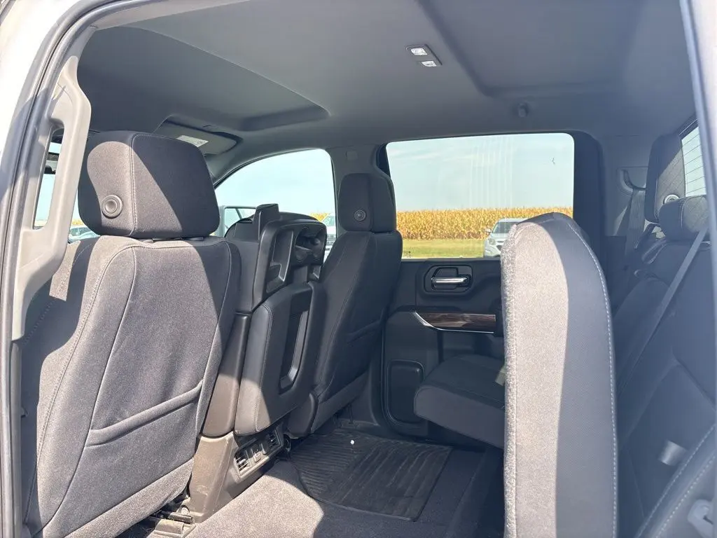 2020 Gmc Sierra SLE photo 12