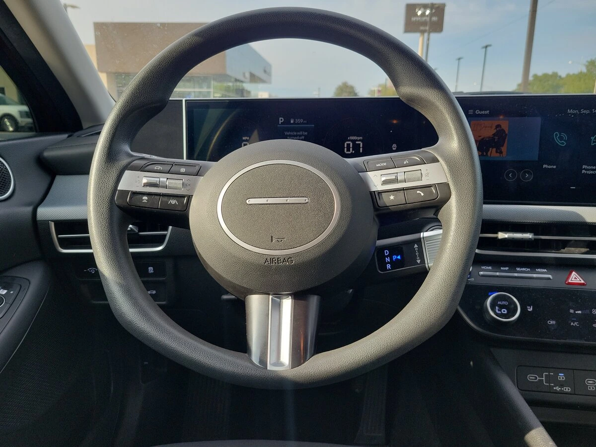 2025 Hyundai Sonata SEL - Photo 22