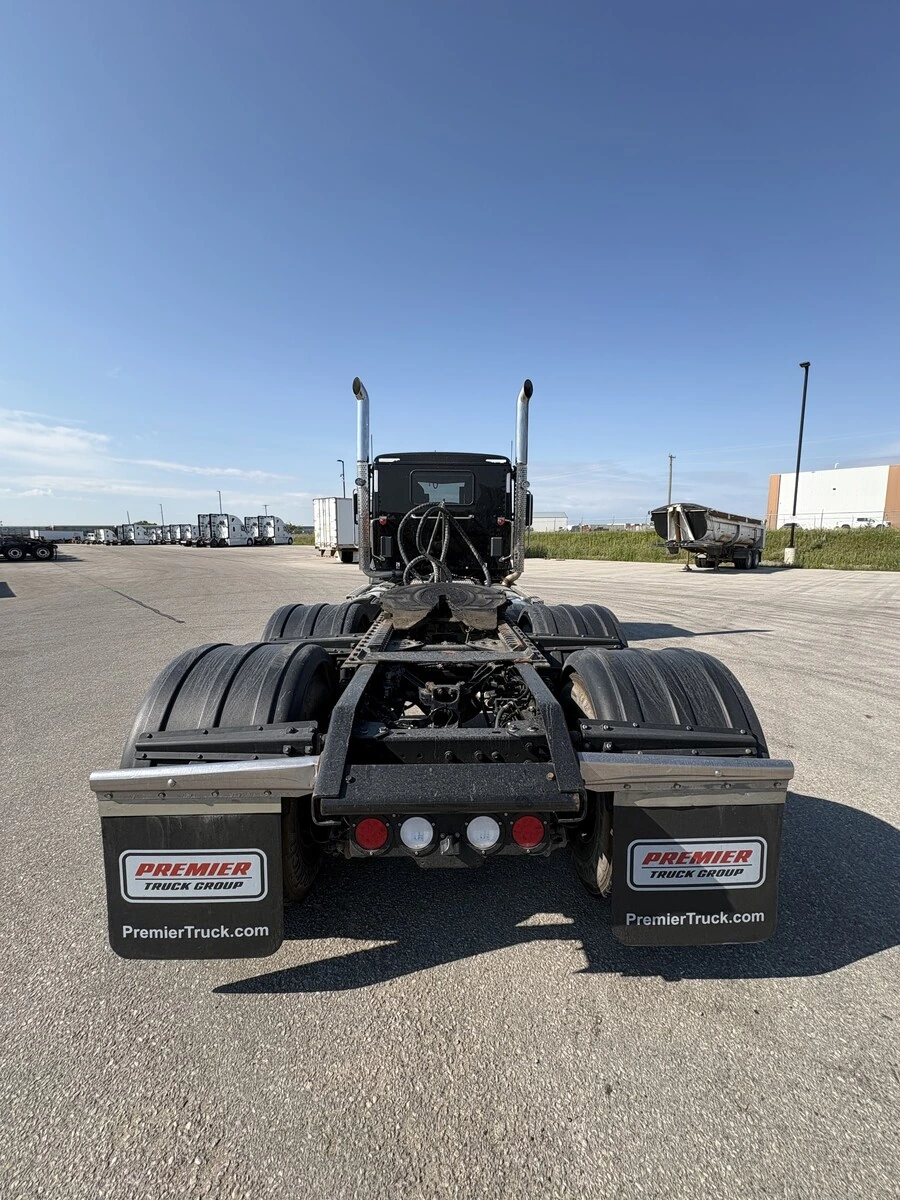 2023 Kenworth T880 — photo 5