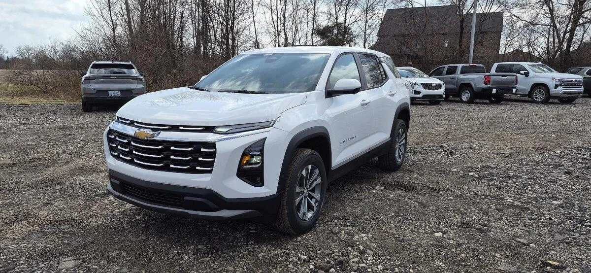 2026 Chevrolet Equinox LT 1.5T's photo