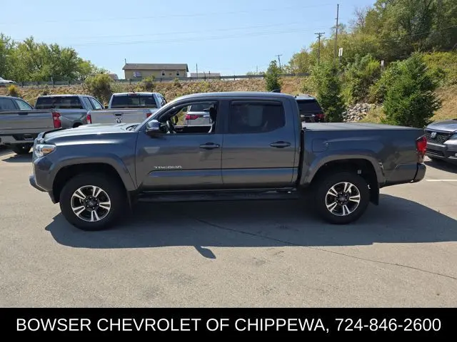 2019 Toyota Tacoma TRD Sport V6 photo 2