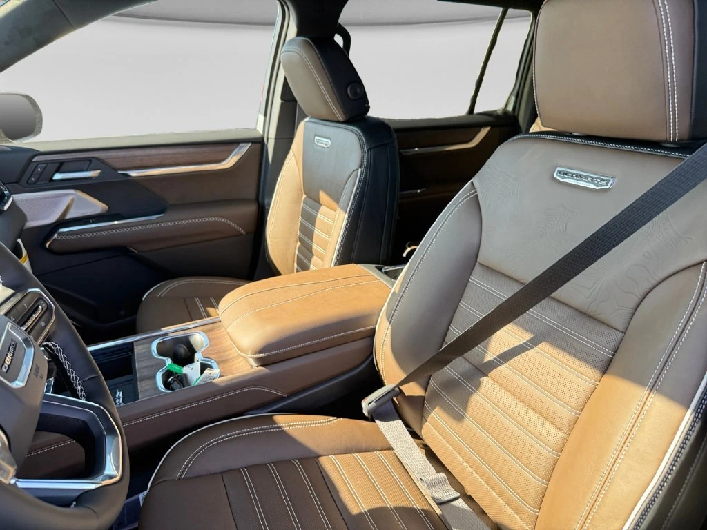 2027 GMC Acadia Denali Ultimate - Photo 20