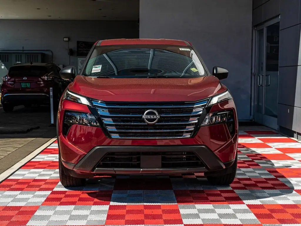 2026 Nissan Rogue S photo 7