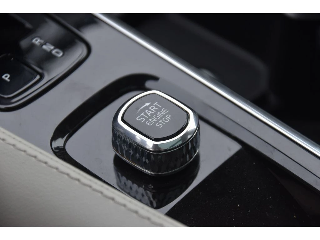 2023 Volvo - image 38