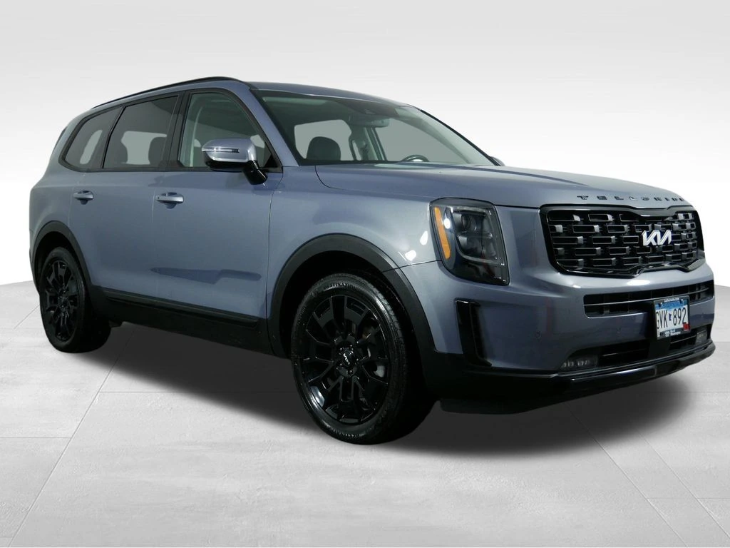 Used 2022 Kia Telluride SX with VIN 5XYP5DHC5NG208768 for sale in Minneapolis, Minnesota