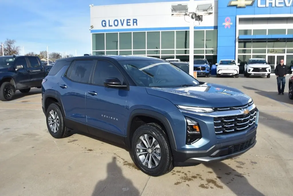 2026 Chevrolet Equinox LT's photo