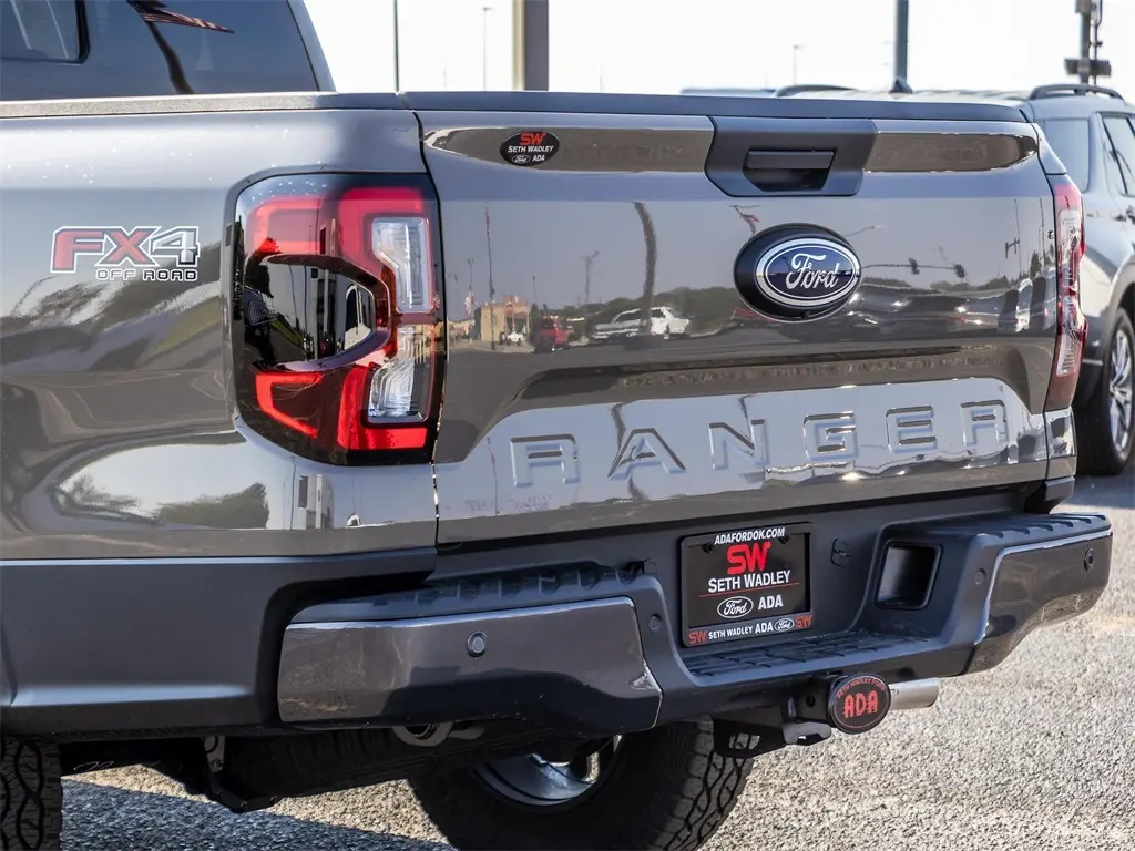 2025 Ford Ranger Lariat photo 9