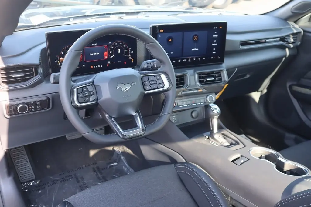 2025 Ford Mustang EcoBoost photo 2