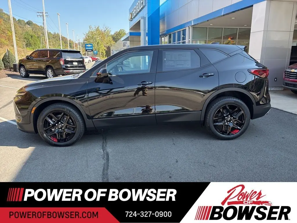 2025 Chevrolet Blazer 2LT photo 2